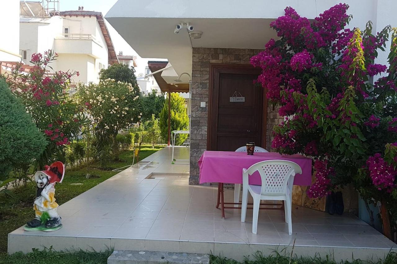 Triblex Villa I Private Beach I Walking Distance To The Sea 300 Meters Side Exterior photo