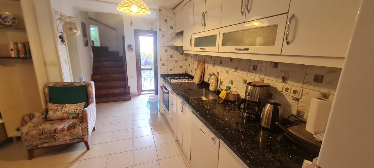 Triblex Villa I Private Beach I Walking Distance To The Sea 300 Meters Side Exterior photo